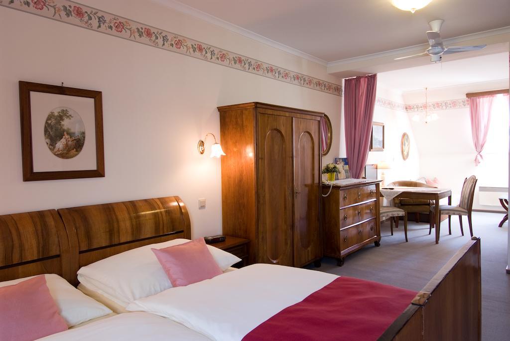 Hotel Biedermeier Hof Schärding Chambre photo