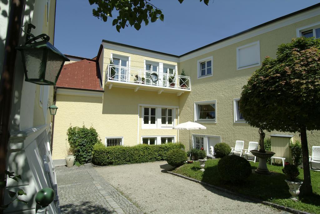 Hotel Biedermeier Hof Schärding Extérieur photo